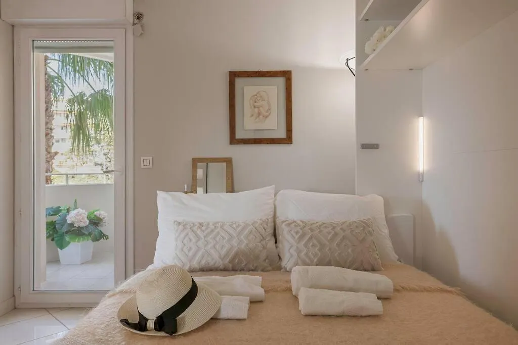 Le Bleuet Medicis & Sea View & 50M Plage & Clim & Piscine Apartment Cannes France