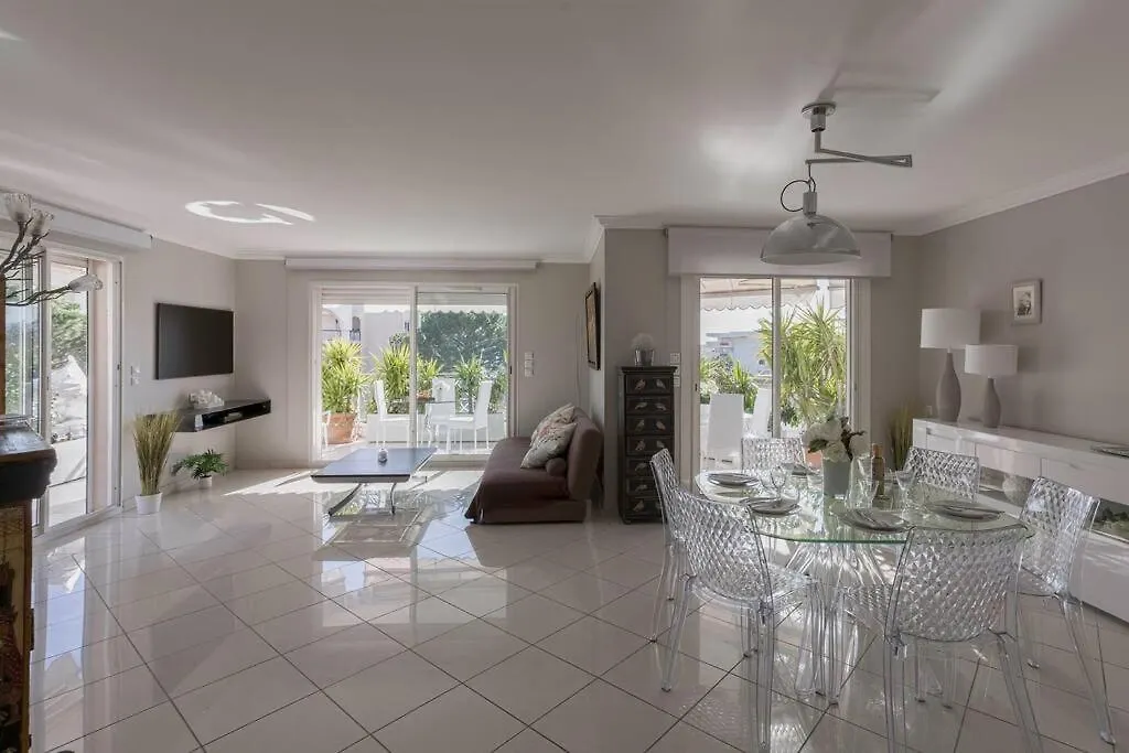 Le Bleuet Medicis & Sea View & 50M Plage & Clim & Piscine Apartment Cannes France